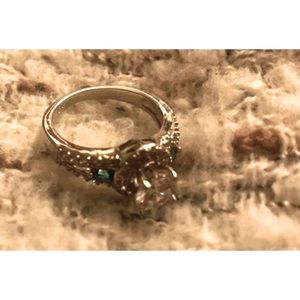 ‼️PRE-OWNED‼️ 18k Gold Plated Ring 💍